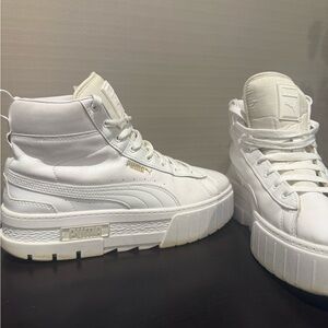 PUMA Women's White Leather High-Tops